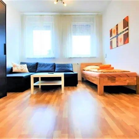 Private With Direct Subway Entrance * Fuerth