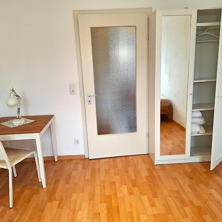 Private With Direct Subway Entrance * Fuerth