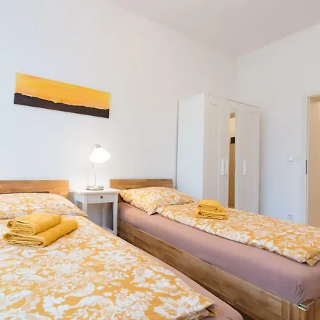 Private With Direct Subway Entrance Apartment *