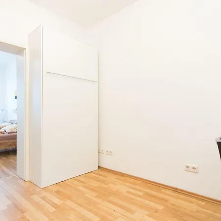 Private With Direct Subway Entrance