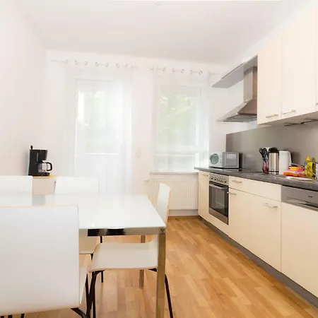 Apartment Private With Direct Subway Entrance Fuerth