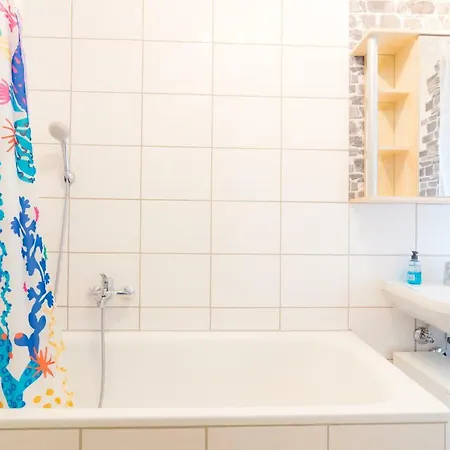 Private With Direct Subway Entrance Fuerth